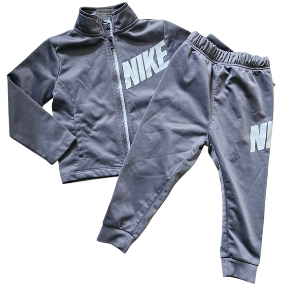 Nike Sweatsuit Baby Toddler 24M - Picture 1 of 4